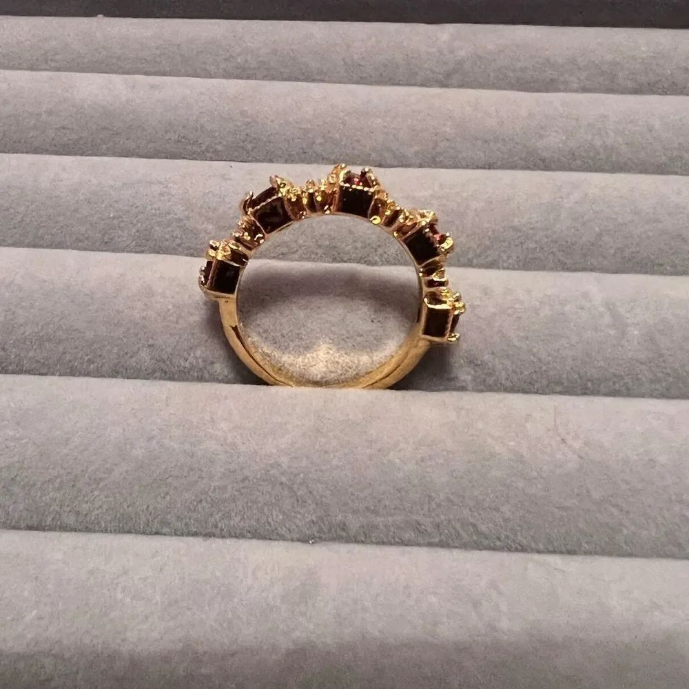 ⭐️3/$25⭐️ NEW Gold Ruby Color Stone Band - Picture 4 of 4